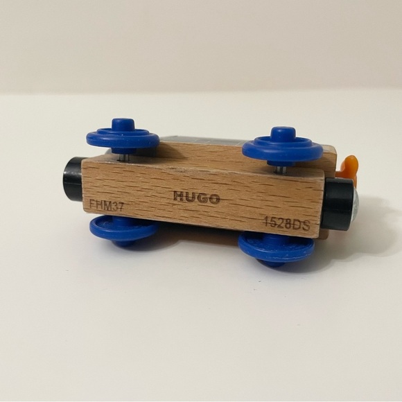 Thomas & Friends Wooden Hugo Train - Picture 9 of 13